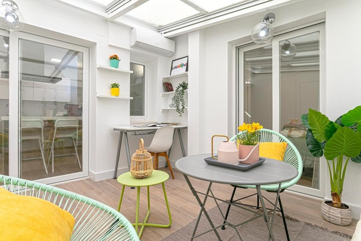 -malagasunapts-citycentre Private Patio Apartament Malaga